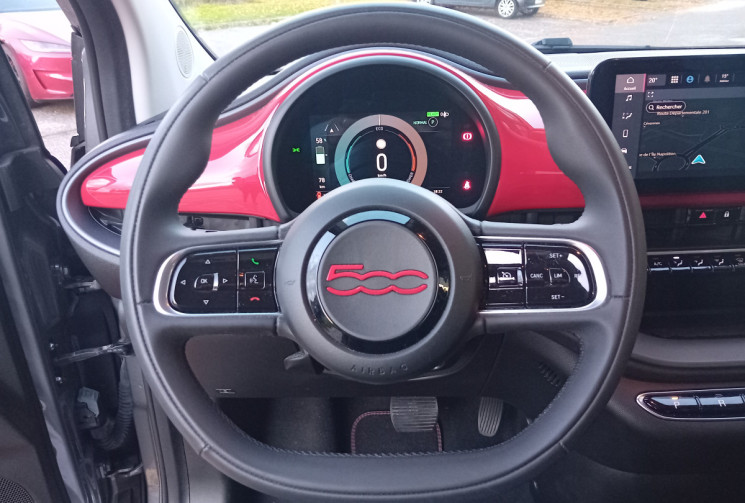 FIAT 500 E RED 95 CH