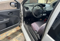 Renault Twingo  II Phase 2 (X44) 1.2 i 75 cv LIFE