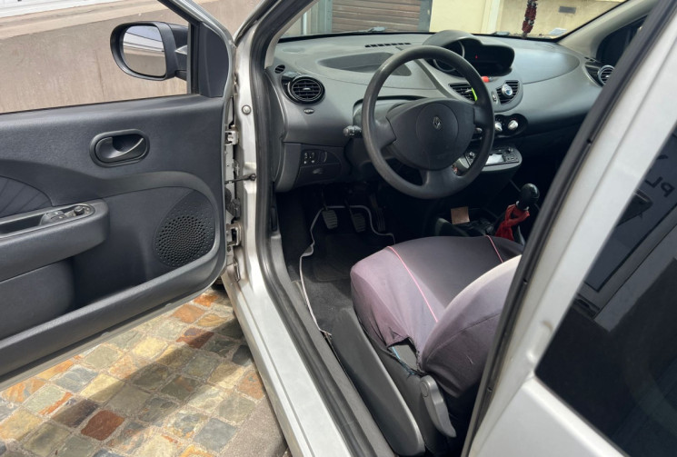 Renault Twingo  II Phase 2 (X44) 1.2 i 75 cv LIFE