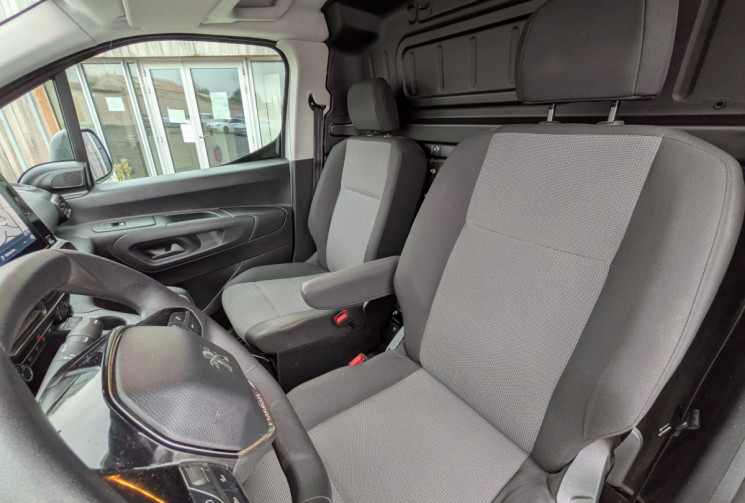 Peugeot Partner  L1 ASPHALT 1.5 BlueHDi 100cv / ENTRETIEN A JOUR /GARANTIE 12MOIS/