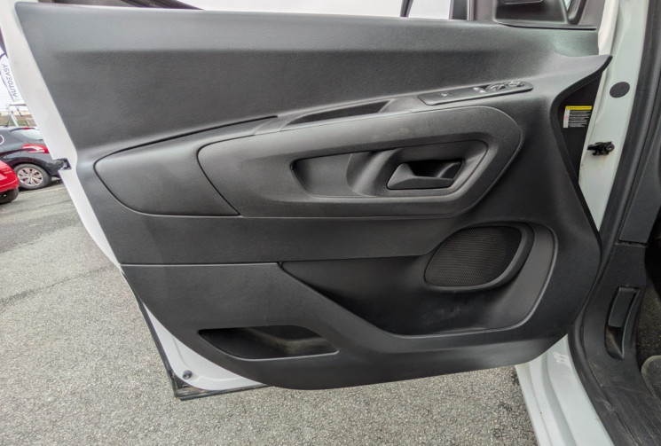 Peugeot Partner  L1 ASPHALT 1.5 BlueHDi 100cv / ENTRETIEN A JOUR /GARANTIE 12MOIS/