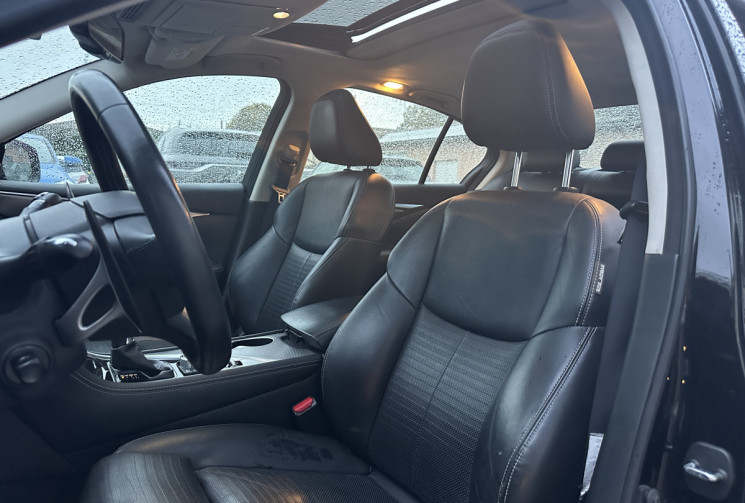Infinity Q50 2.2d 170ch Premium / Toit ouvrant / Sièges élec. à mémoire / Sièges chauffants