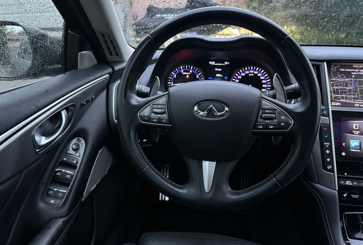 Infinity Q50 2.2d 170ch Premium / Toit ouvrant / Sièges élec. à mémoire / Sièges chauffants