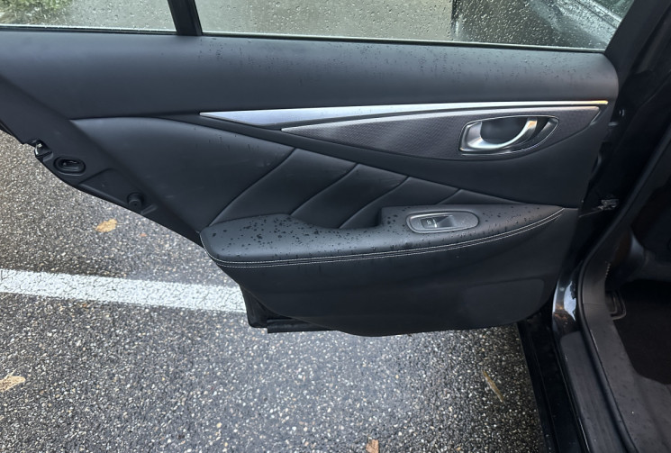 Infinity Q50 2.2d 170ch Premium / Toit ouvrant / Sièges élec. à mémoire / Sièges chauffants