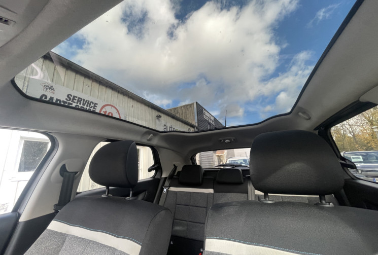 Citroën C4 CACTUS 1.6 Hdi 120 ch Shine EAT6 / Caméra de recul / Toit Pano / Boite Auto / Carplay/ Citroën C4 CACTUS 1.6 Hdi 120 ch Shine EAT6 / Caméra de recul / Toit Pano / Boite Auto / Carplay/