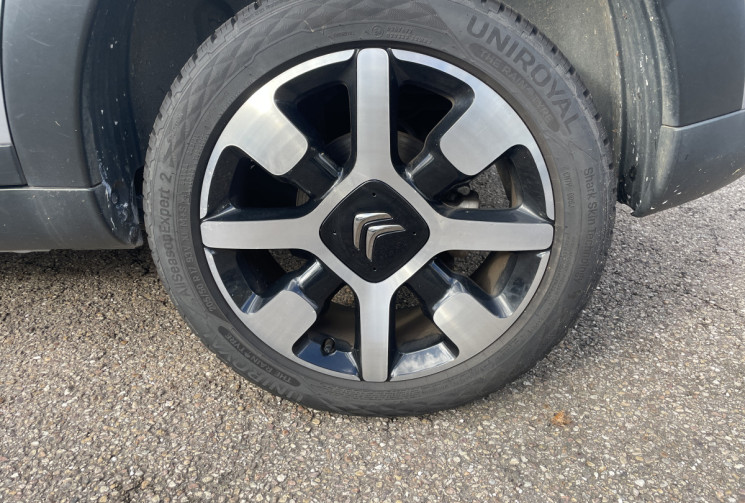 Citroën C4 CACTUS 1.6 Hdi 120 ch Shine EAT6 / Caméra de recul / Toit Pano / Boite Auto / Carplay/ Citroën C4 CACTUS 1.6 Hdi 120 ch Shine EAT6 / Caméra de recul / Toit Pano / Boite Auto / Carplay/