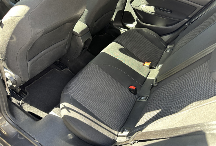 Peugeot 308 1.2 PURETECH 110 CH STYLE / MOTEUR NEUF FACTURE PEUGEOT
