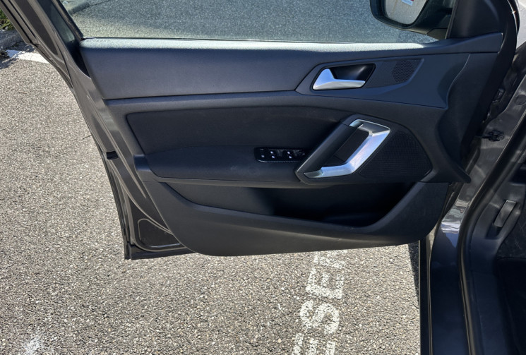 Peugeot 308 1.2 PURETECH 110 CH STYLE / MOTEUR NEUF FACTURE PEUGEOT