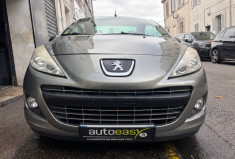 Peugeot 207 CC feline 1.6 HDi FAP 112 cv origine France / GPS / SIEGES CHAUFFANT / TEL /  ALARME