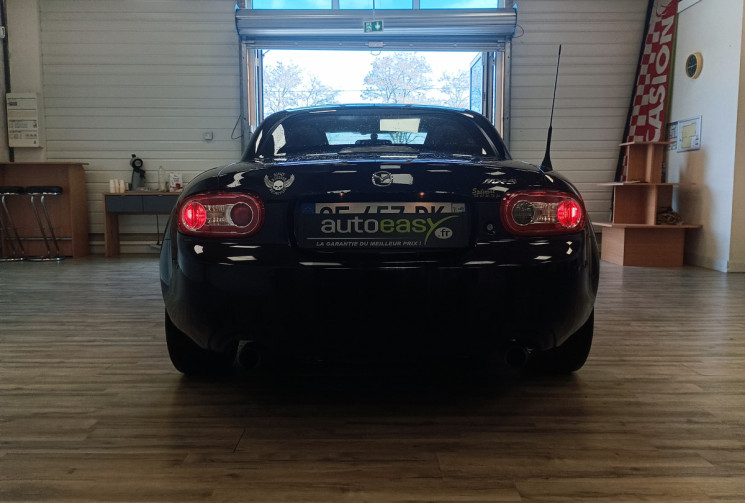 Mazda MX-5 III (NC) CC 1.8 i 16V 126 cv CABRIOLET