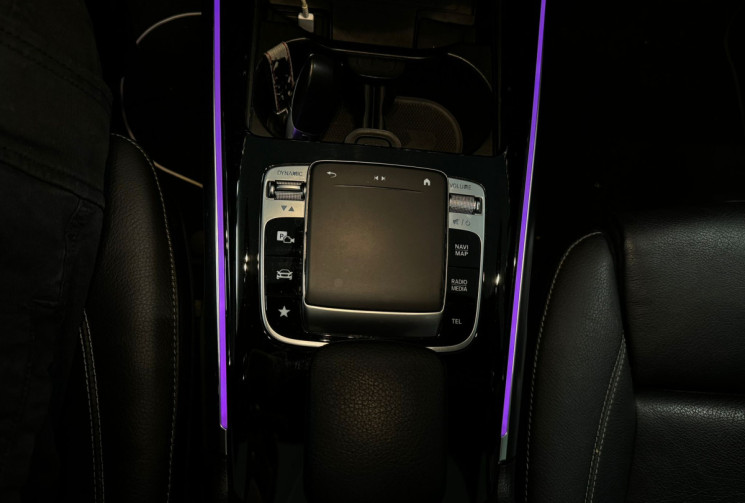 Mercedes GLB 250 AMG LINE 4-MATIC 7PL SUIVI MERCEDES  * TOIT OUVRANT/ SIEGES CHAUFFANT / BURMESTER Mercedes GLB 250 AMG LINE 4-MATIC 7PL SUIVI MERCEDES  * TOIT OUVRANT/ SIEGES CHAUFFANT / BURMESTER