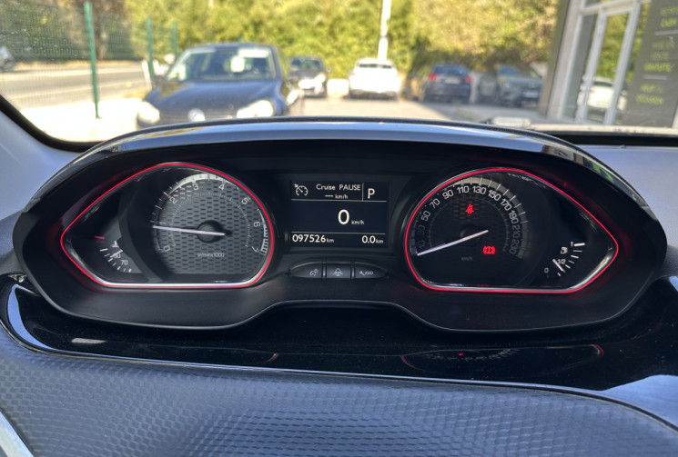 Peugeot 2008 1.2 THP 110 GT LINE PACK BLACK * FULL ENTRETIEN * DISTRI ET CT OK * GARANTIE 6 MOIS