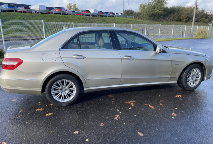 Mercedes CLASSE E 250 CDi 2.1  16V BVA BLUE EFFIENCY 204 CV 130550 KMS