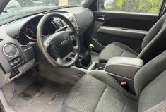 Ford Ranger 2.5 TDCI DOUBLE CABINE 4x4 143cv / Distribution Ok / Attelage / Climatisation / Hardtop Ford Ranger 2.5 TDCI DOUBLE CABINE 4x4 143cv / Distribution Ok / Attelage / Climatisation / Hardtop