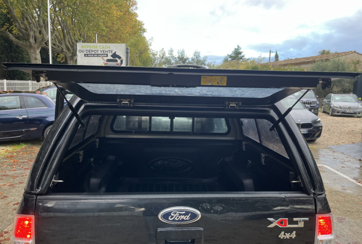 Ford Ranger 2.5 TDCI DOUBLE CABINE 4x4 143cv / Distribution Ok / Attelage / Climatisation / Hardtop Ford Ranger 2.5 TDCI DOUBLE CABINE 4x4 143cv / Distribution Ok / Attelage / Climatisation / Hardtop