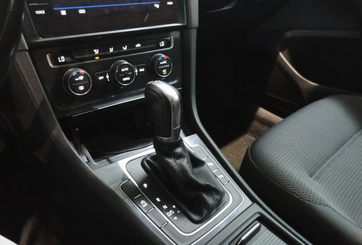 Volkswagen Golf 1.4 TSI 125ch BlueMotion Technology Confortline DSG7 5p