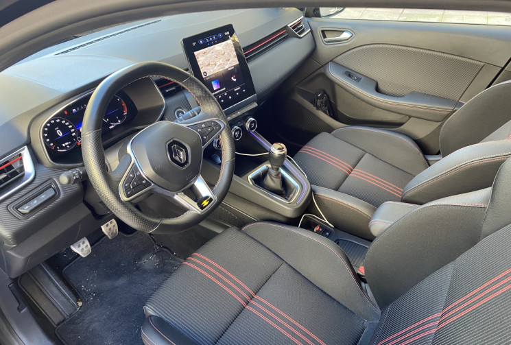 Renault CLIO V 1.3 TCe 140 CH RS LINE 15500 KMS PACK ENTRETIEN RENAULT 2027 Renault CLIO V 1.3 TCe 140 CH RS LINE 15500 KMS PACK ENTRETIEN RENAULT 2027