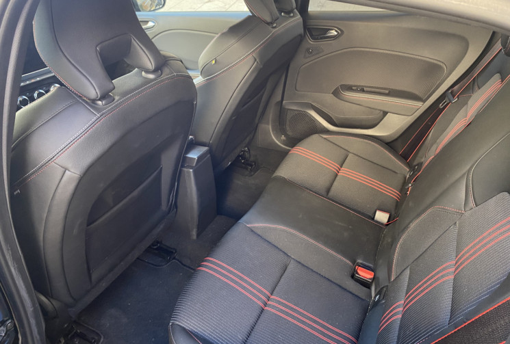 Renault CLIO V 1.3 TCe 140 CH RS LINE 15500 KMS PACK ENTRETIEN RENAULT 2027 Renault CLIO V 1.3 TCe 140 CH RS LINE 15500 KMS PACK ENTRETIEN RENAULT 2027