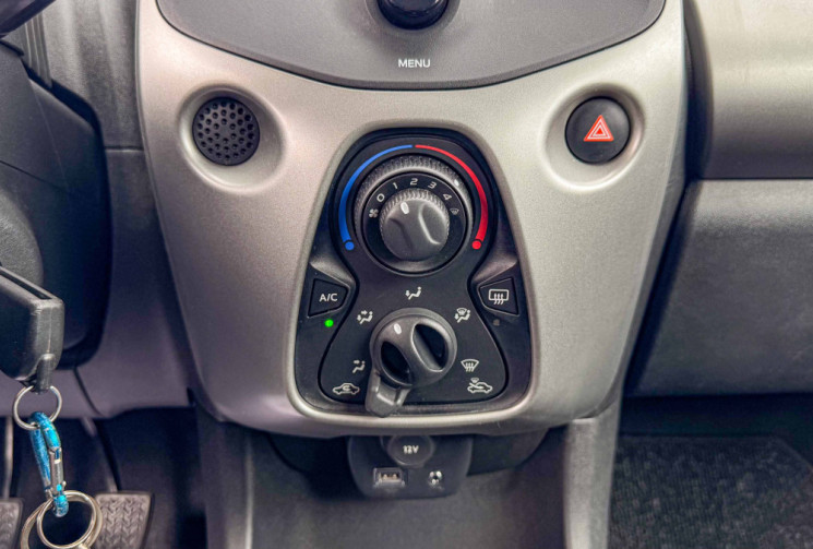 Peugeot 108 82 Active 3 Portes Clim Sièges Chauffants Distribution & révision à jours