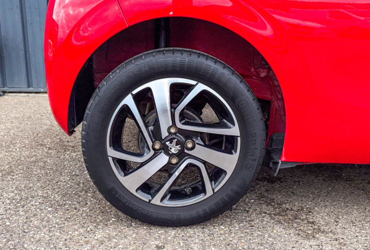 Peugeot 108 82 Active 3 Portes Clim Sièges Chauffants Distribution & révision à jours