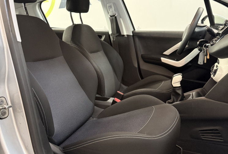 Peugeot 208 1.2 68ch  Peugeot 208 1.2 68ch