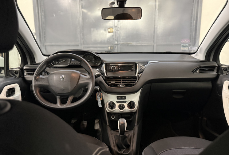 Peugeot 208 1.2 68ch  Peugeot 208 1.2 68ch
