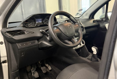 Peugeot 208 1.2 68ch  Peugeot 208 1.2 68ch