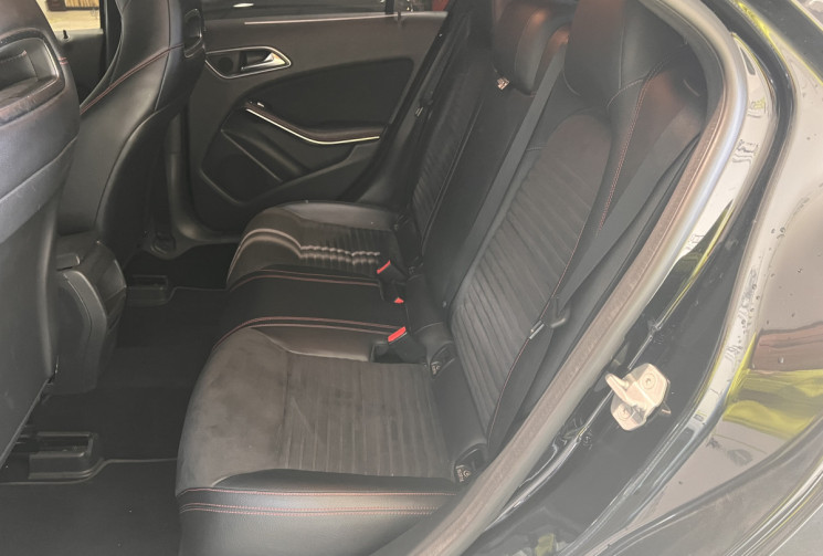 Mercedes Classe A 180 D 109 CH FASCINATION PACK AMG EXT / PACK AERO Mercedes Classe A 180 D 109 CH FASCINATION PACK AMG EXT / PACK AERO