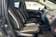 Toyota Aygo 1.0 VVT-i 69 ch x-play 5p CLIM 1ERE MAIN Toyota Aygo 1.0 VVT-i 69 ch x-play 5p CLIM 1ERE MAIN