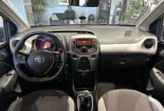Toyota Aygo 1.0 VVT-i 69 ch x-play 5p CLIM 1ERE MAIN Toyota Aygo 1.0 VVT-i 69 ch x-play 5p CLIM 1ERE MAIN