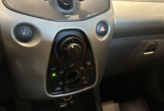 Toyota Aygo 1.0 VVT-i 69 ch x-play 5p CLIM 1ERE MAIN Toyota Aygo 1.0 VVT-i 69 ch x-play 5p CLIM 1ERE MAIN