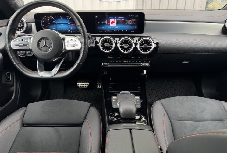 Mercedes CLA 220D 190CH AMG LINE 8G-DCT / PACK AMBIANCE / TOIT OUVRANT / SIEGE CHAUFFANT / CARPLAY Mercedes CLA 220D 190CH AMG LINE 8G-DCT / PACK AMBIANCE / TOIT OUVRANT / SIEGE CHAUFFANT / CARPLAY