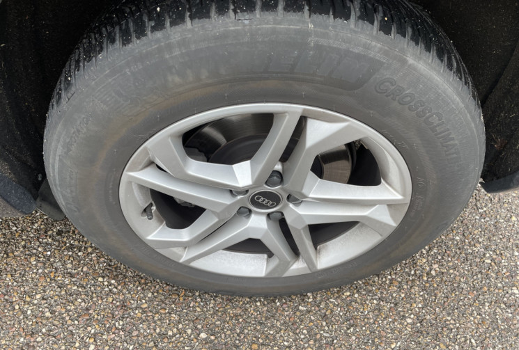 Audi Q5  Sportback 40 TDI Mild Hybrid 204 ch S line Quattro S tronic 7/  Sellerie Cuir Gris