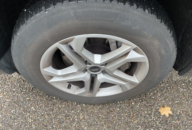 Audi Q5  Sportback 40 TDI Mild Hybrid 204 ch S line Quattro S tronic 7/  Sellerie Cuir Gris