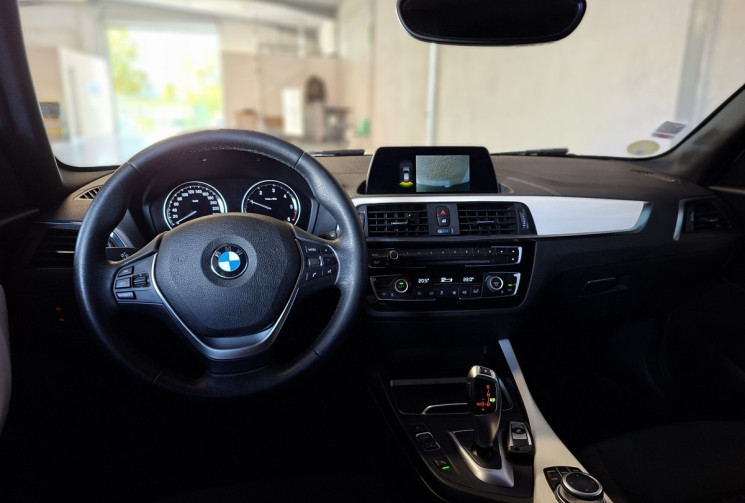 BMW Série 1 1.5 116 URBAN CHIC BVA GARANTIE 6 MOIS BMW Série 1 1.5 116 URBAN CHIC BVA GARANTIE 6 MOIS