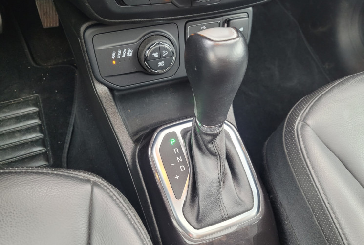 Jeep Renegade 1.3 GSE TURBO T4 240 AT6 4XE Jeep Renegade 1.3 GSE TURBO T4 240 AT6 4XE
