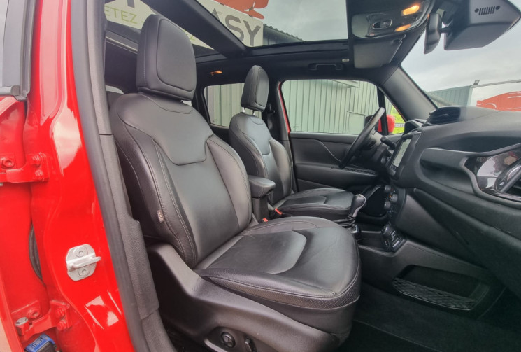 Jeep Renegade 1.3 GSE TURBO T4 240 AT6 4XE Jeep Renegade 1.3 GSE TURBO T4 240 AT6 4XE