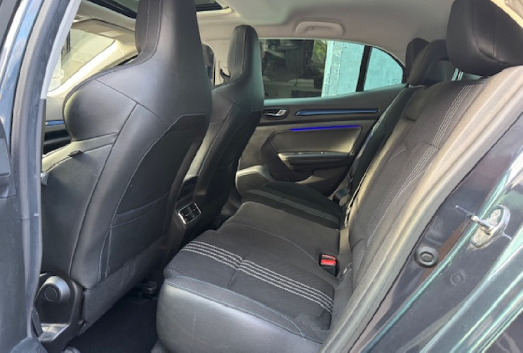 Renault Megane IV GT-LINE 1.2 TCe 16V 130 cv / TOIT OUVRANT / CAR PLAY / CAMERA / PAR ASSIST /  Renault Megane IV GT-LINE 1.2 TCe 16V 130 cv / TOIT OUVRANT / CAR PLAY / CAMERA / PAR ASSIST /