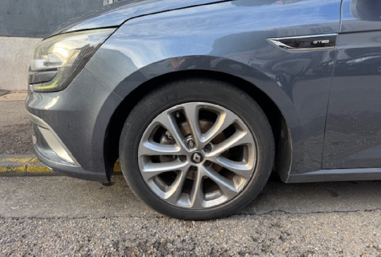 Renault Megane IV GT-LINE 1.2 TCe 16V 130 cv / TOIT OUVRANT / CAR PLAY / CAMERA / PAR ASSIST /  Renault Megane IV GT-LINE 1.2 TCe 16V 130 cv / TOIT OUVRANT / CAR PLAY / CAMERA / PAR ASSIST /