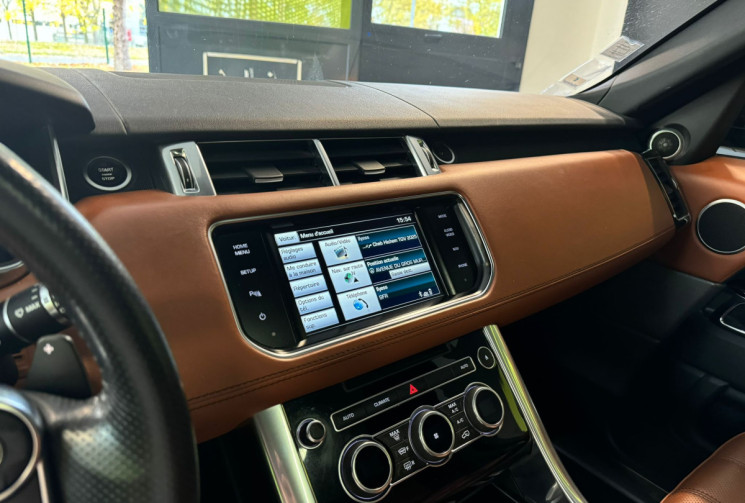 Land-Rover Range Rover Sport Mark IV SDV6 3.0L * Toit Ouvrant / Sièges Chauffant / Attelage