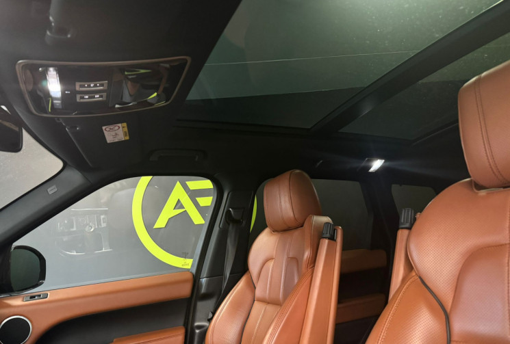 Land-Rover Range Rover Sport Mark IV SDV6 3.0L * Toit Ouvrant / Sièges Chauffant / Attelage