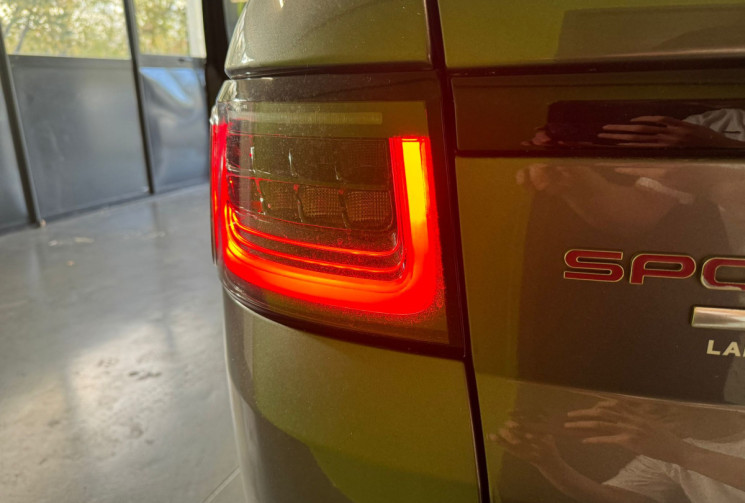 Land-Rover Range Rover Sport Mark IV SDV6 3.0L * Toit Ouvrant / Sièges Chauffant / Attelage