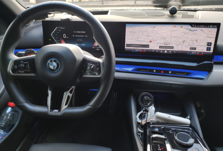 BMW i5 G60 eDrive40 340 ch M Sport Edition / TVA RECUPERABLE BMW i5 G60 eDrive40 340 ch M Sport Edition / TVA RECUPERABLE