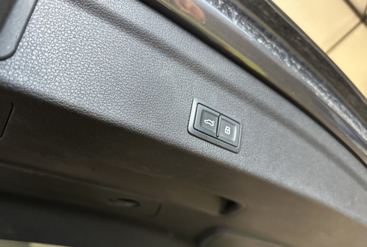 Audi Q3 SPORTBACK 40 TDI 190 ch S line quattro S tronic 7 Audi Q3 SPORTBACK 40 TDI 190 ch S line quattro S tronic 7