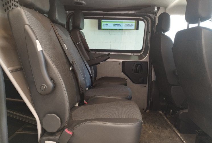 Peugeot Expert III Standard 2.0 Blue HDi 16V EAT8 S&S 180 cv + ATTELAGE ET BARRES DE TOIT  Peugeot Expert III Standard 2.0 Blue HDi 16V EAT8 S&S 180 cv + ATTELAGE ET BARRES DE TOIT