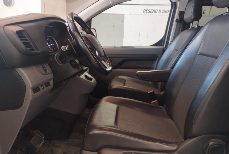 Peugeot Expert III Standard 2.0 Blue HDi 16V EAT8 S&S 180 cv + ATTELAGE ET BARRES DE TOIT  Peugeot Expert III Standard 2.0 Blue HDi 16V EAT8 S&S 180 cv + ATTELAGE ET BARRES DE TOIT