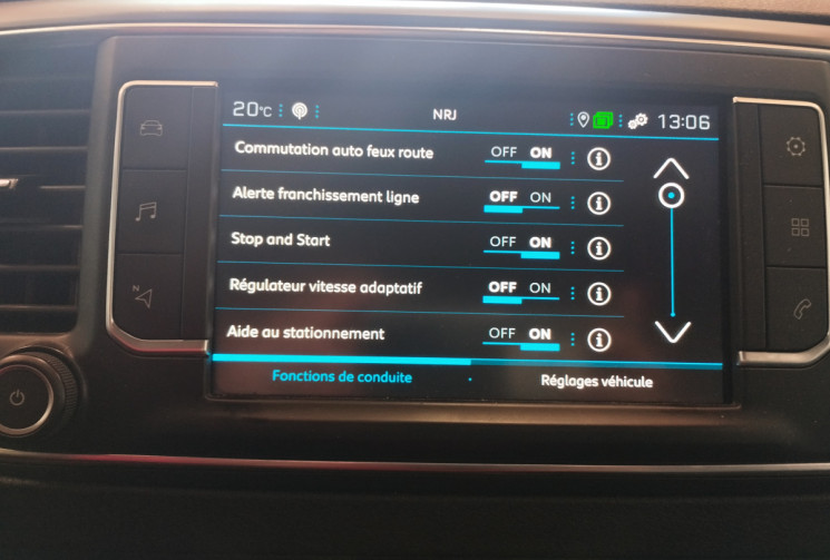 Peugeot Expert III Standard 2.0 Blue HDi 16V EAT8 S&S 180 cv + ATTELAGE ET BARRES DE TOIT  Peugeot Expert III Standard 2.0 Blue HDi 16V EAT8 S&S 180 cv + ATTELAGE ET BARRES DE TOIT