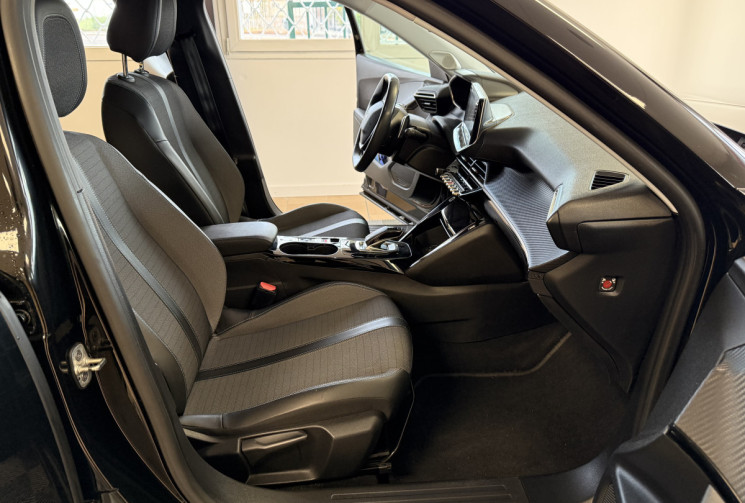 Peugeot 2008 1.5 BLUEHDI EAT8 130 ALLURE / RAPPEL DE CHAINE A JOUR 