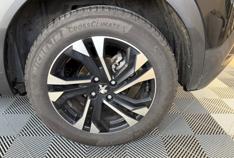 Peugeot 2008 1.5 BLUEHDI EAT8 130 ALLURE / RAPPEL DE CHAINE A JOUR 
