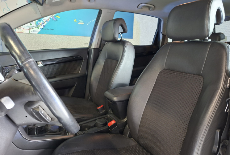 Chevrolet CAPTIVA 2.2 160 VCDI  7 PLACES GARANTIE 6 MOIS Chevrolet CAPTIVA 2.2 160 VCDI  7 PLACES GARANTIE 6 MOIS